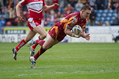 Danny-Brough-scores-v-Hull-KR-2010.jpg