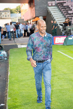 2018_Past_Players_Pitchside-001.jpg