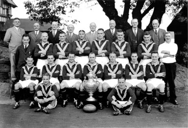 Huddersfield-1932-33.jpg